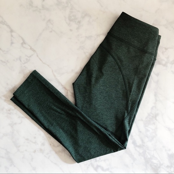 ❌SOLD❌ NWT Outdoor Voices 3/4 Warm Up Leggings - Picture 5 of 5